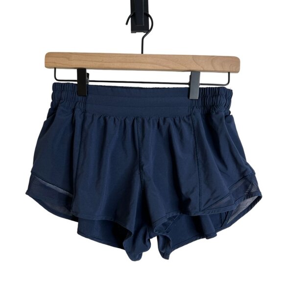 Lululemon Hotty Hot Short II *2.5" True Navy Size 8 W7ARKR - Picture 2 of 5